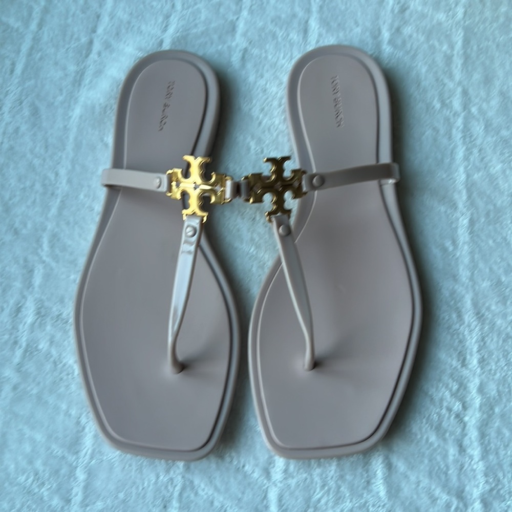 Tory Burch Roxanne Jelly Sandals - Picture 5 of 16